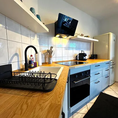 Apartment Having 334 - Bietet Morgensonne Und 2 Balkone
